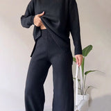 Conjunto casual de dos piezas con abertura elegante
